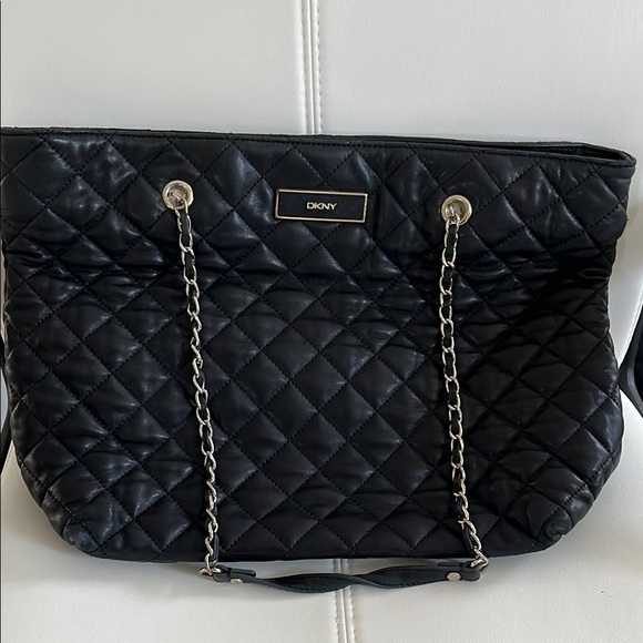DKNY Black Quilted Leather Shoulder Bag - Picture 2 of 6